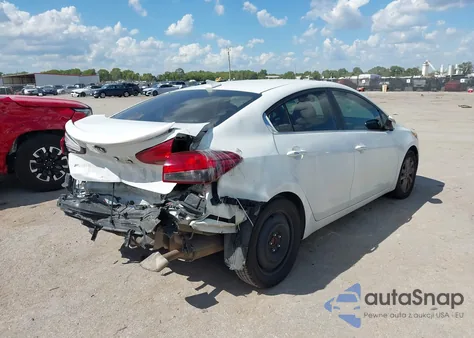 2017 Kia Forte S z USA, uszkodzony, nr VIN 3KPFL4A75HE063635